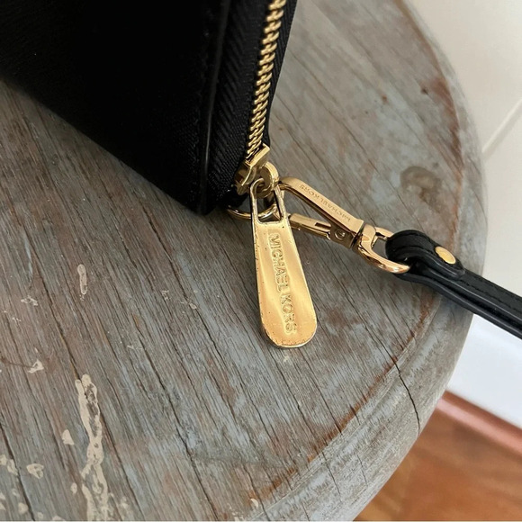 Michael Kors Black Women's Bag and Wallet Set - Picture 15 of 16